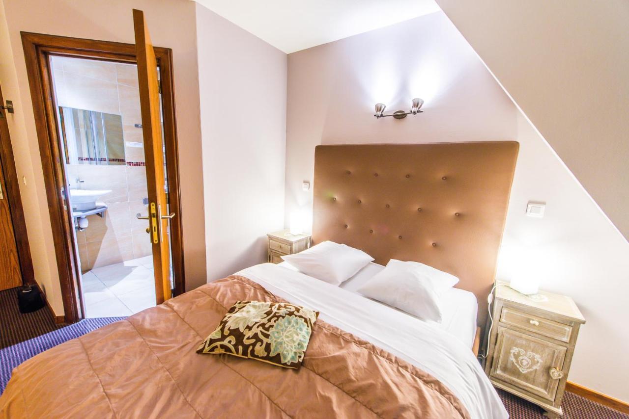 Hotel Au Lion Ribeauvillé Zewnętrze zdjęcie