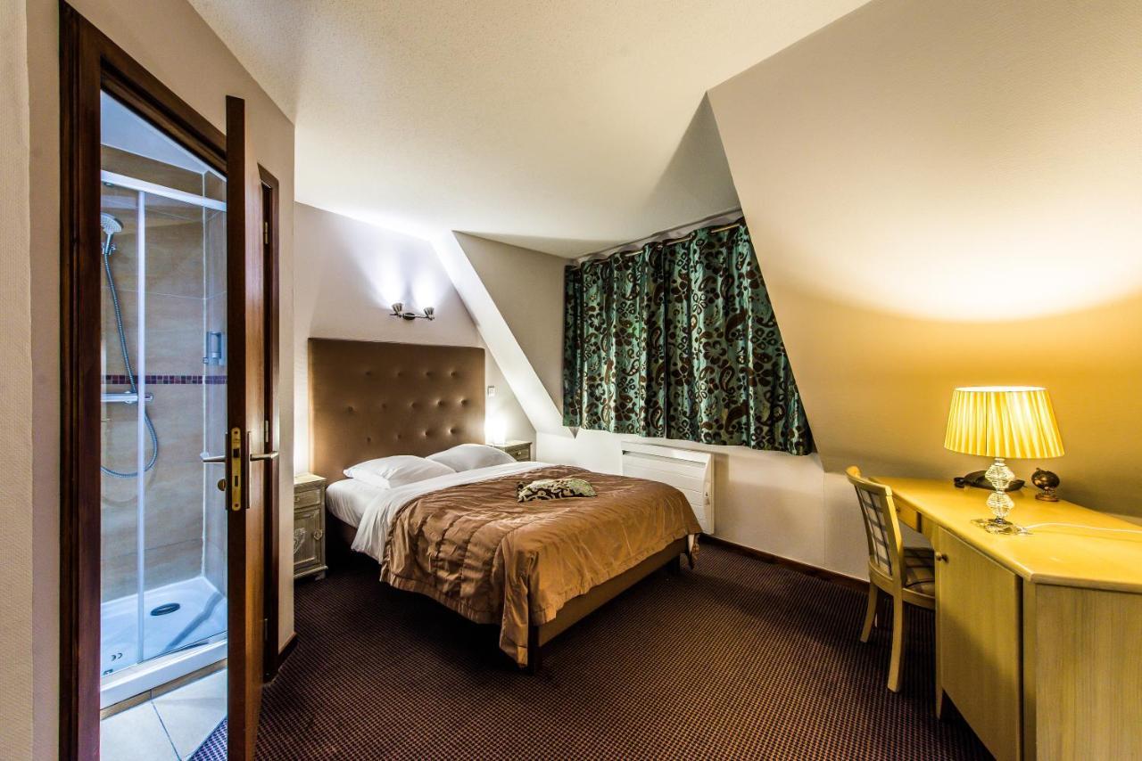 Hotel Au Lion Ribeauvillé Zewnętrze zdjęcie