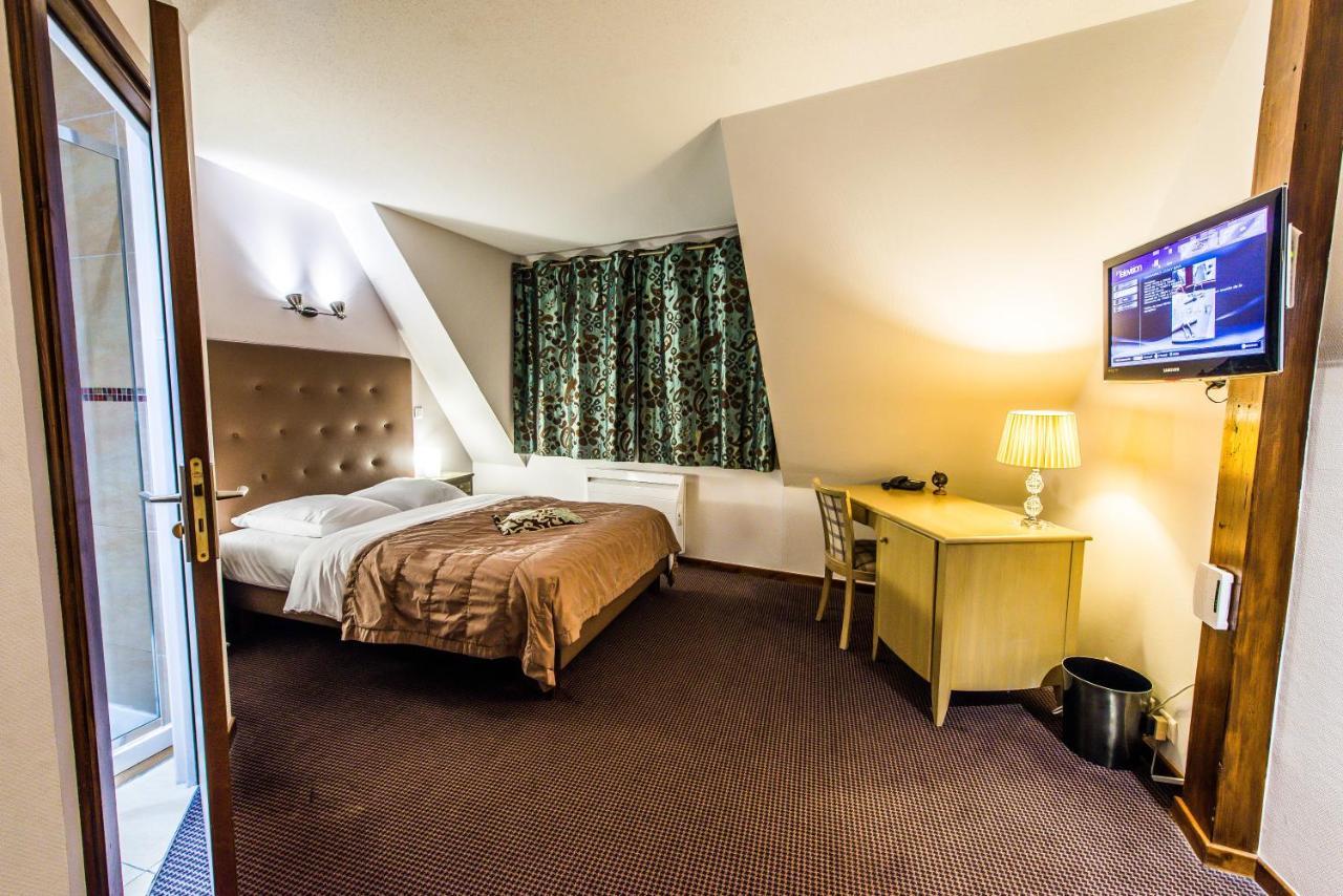 Hotel Au Lion Ribeauvillé Zewnętrze zdjęcie