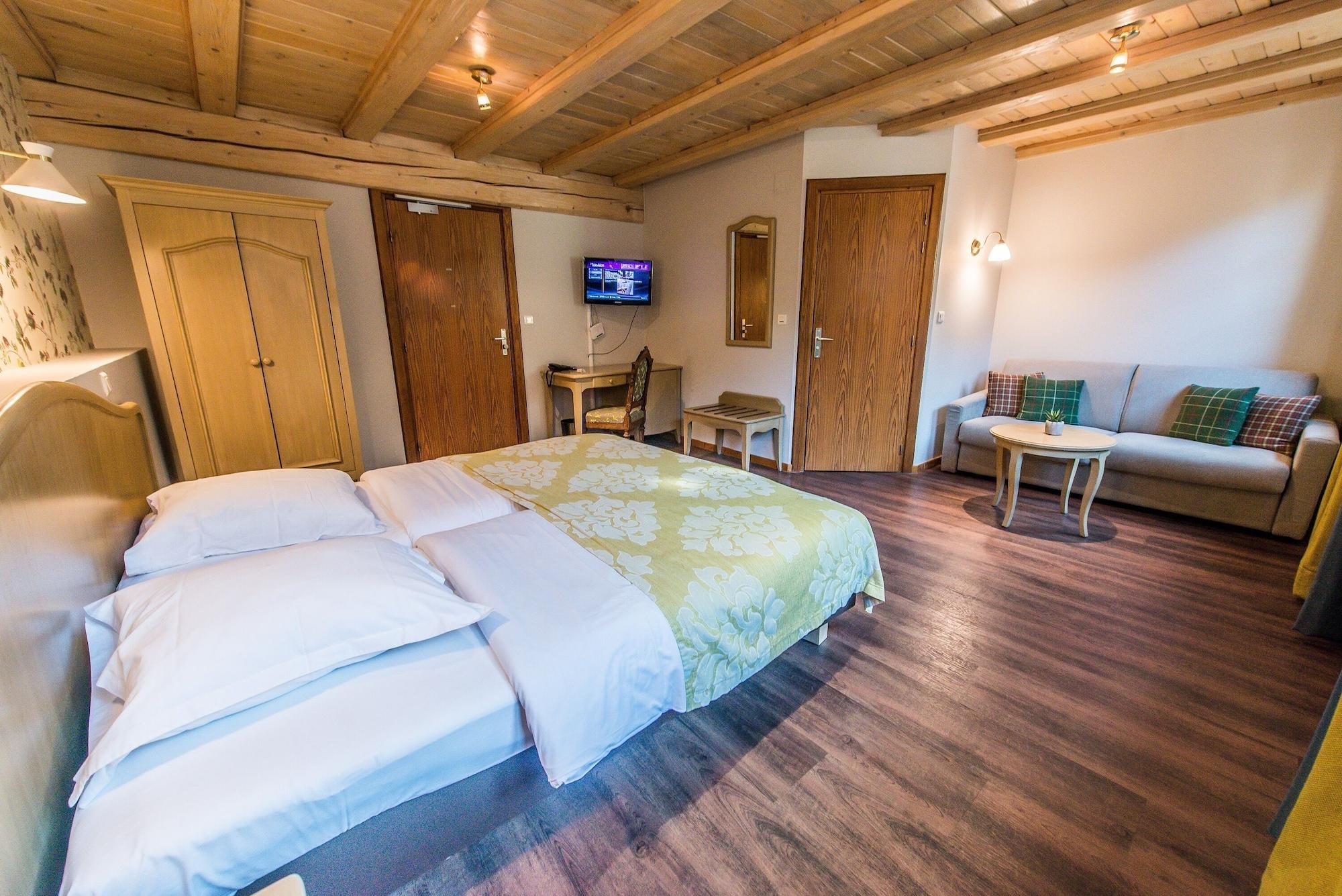 Hotel Au Lion Ribeauvillé Zewnętrze zdjęcie