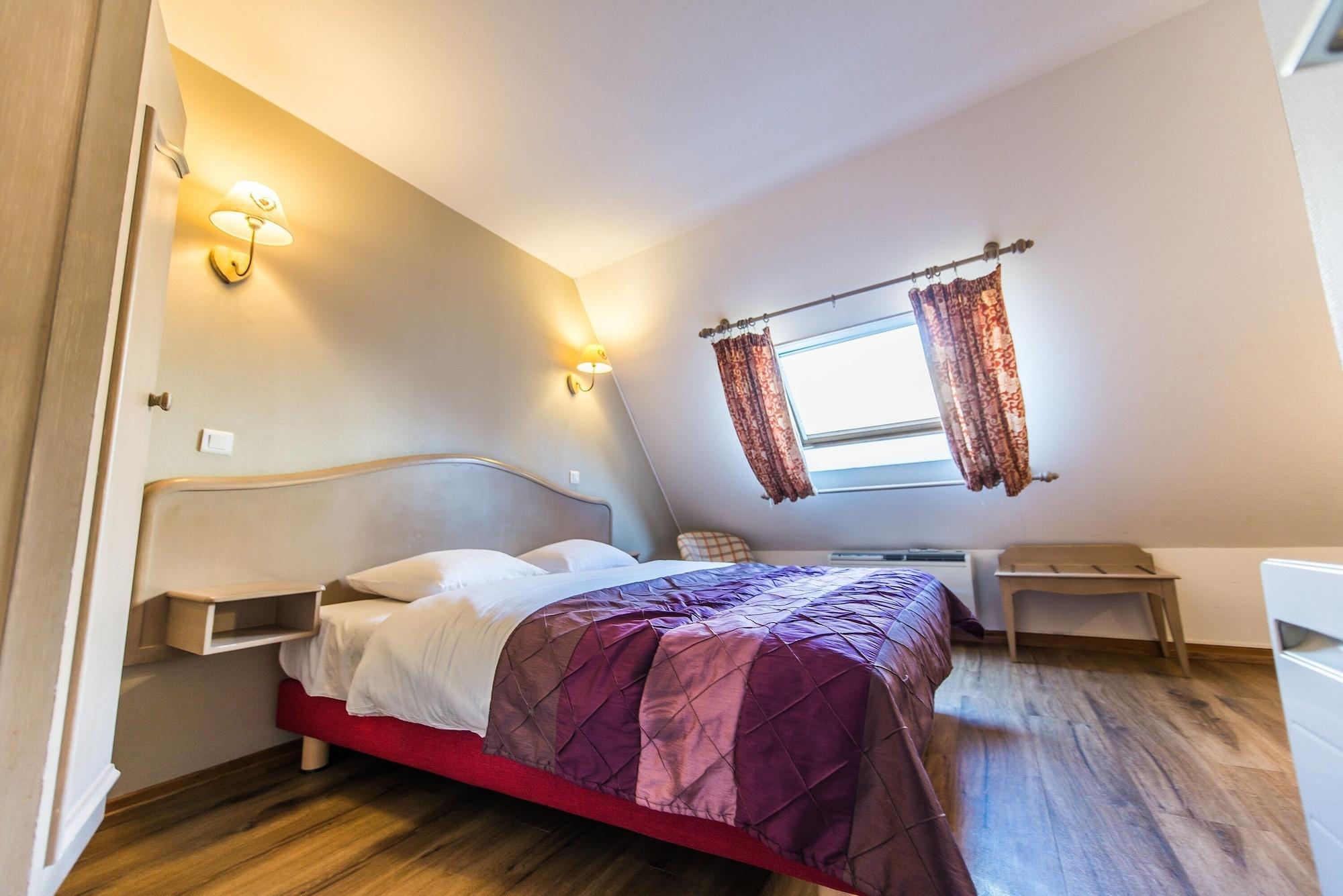 Hotel Au Lion Ribeauvillé Zewnętrze zdjęcie