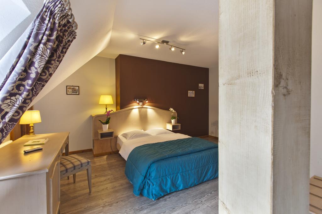 Hotel Au Lion Ribeauvillé Zewnętrze zdjęcie