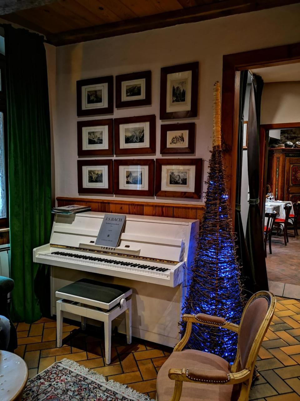 Hotel Au Lion Ribeauvillé Zewnętrze zdjęcie
